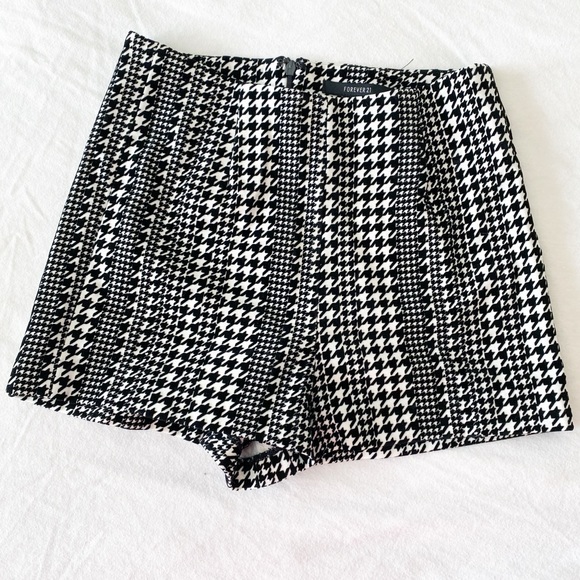 Forever 21 Shorts - Picture 3 of 6